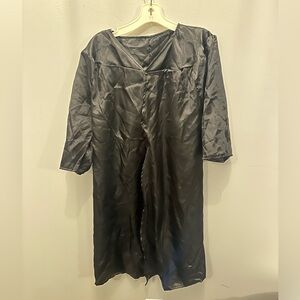 Kids Black Graduation Gowns. One size (up to Kids 10).